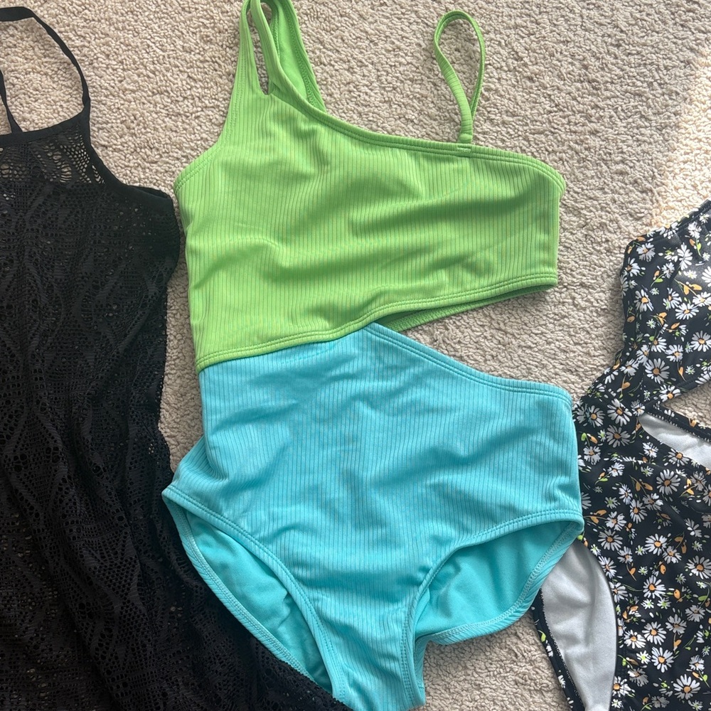 art class Kids Swim One Piece Set - Green, Blue, Black Floral - Picture 3 of 7